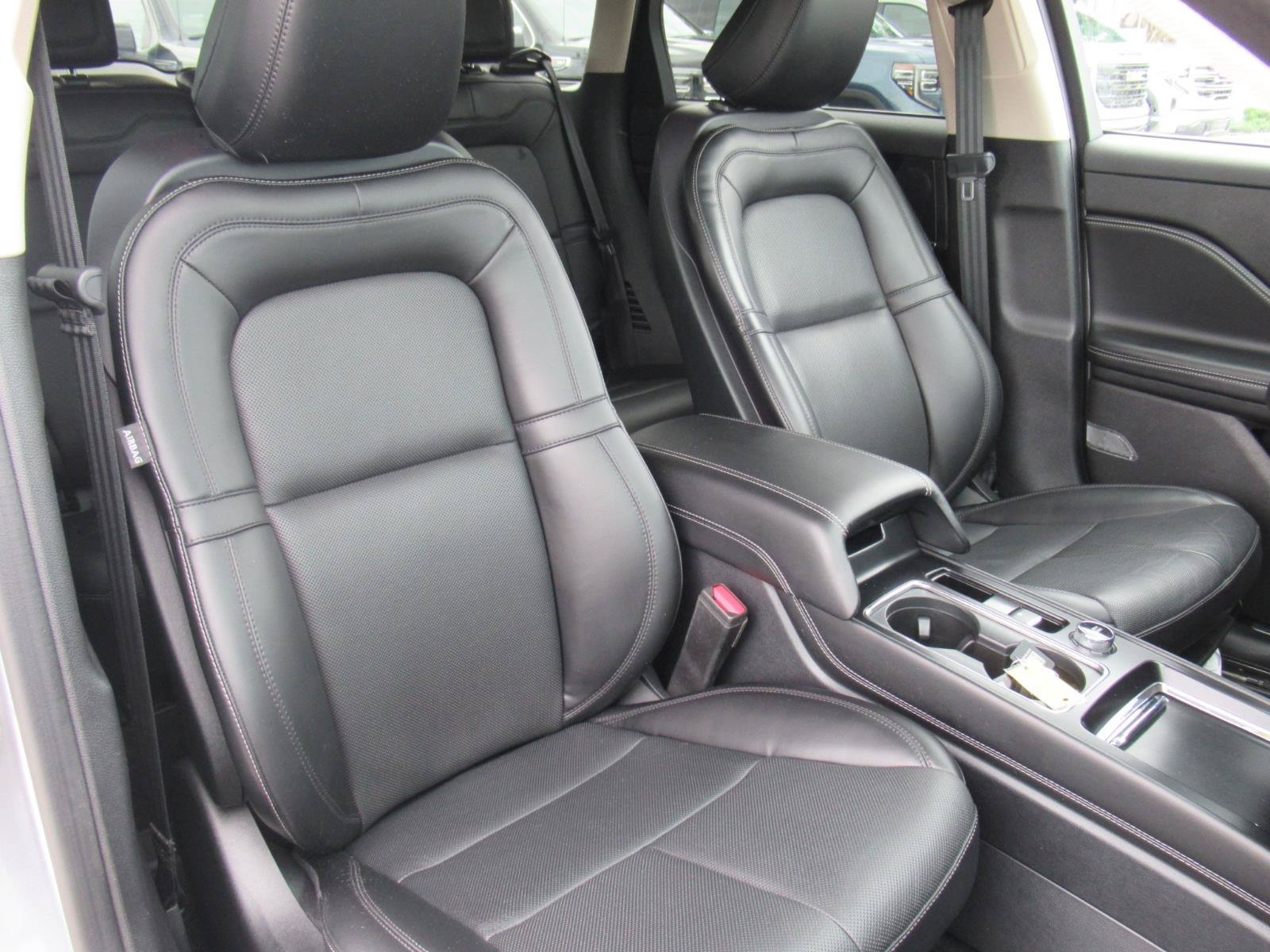Used 2023 Lincoln Corsair Reserve FWD image 9