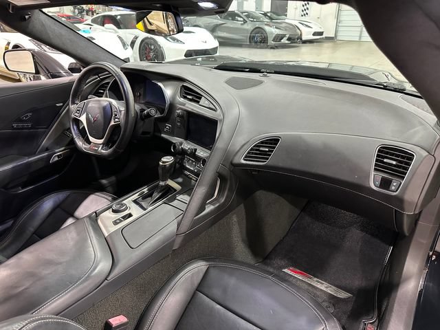 Used 2015 Chevrolet Corvette Z06 w/ 3LZ Preferred Equipment Group RWD image 28