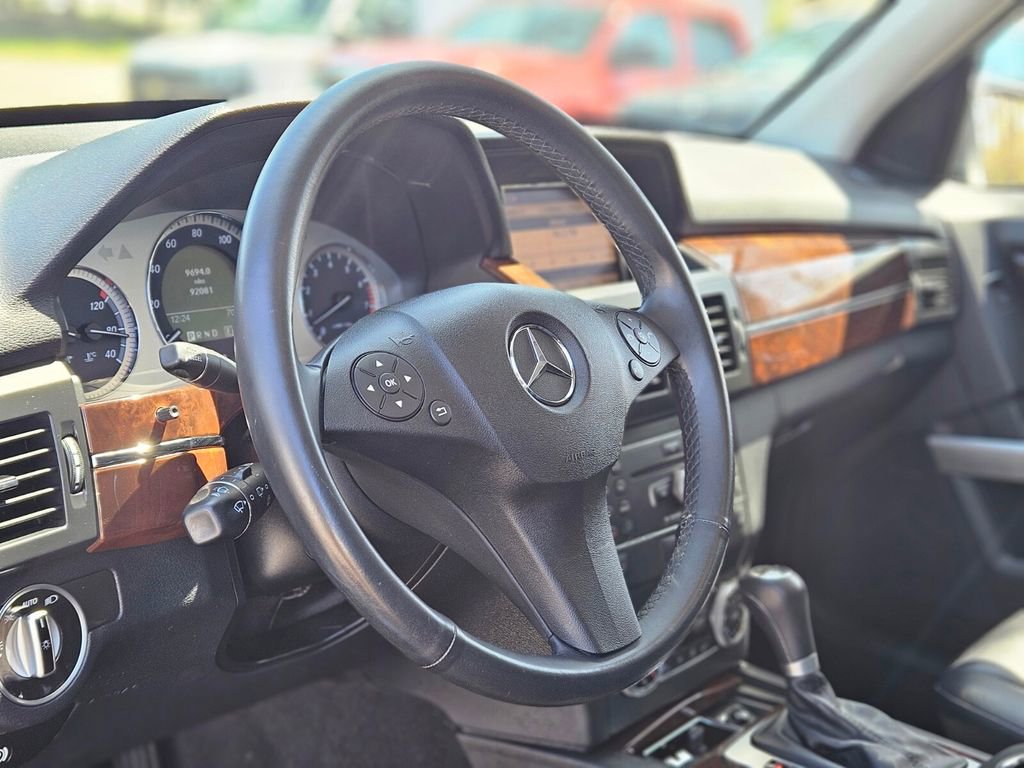 Used 2012 Mercedes-Benz GLK 350 4MATIC image 16