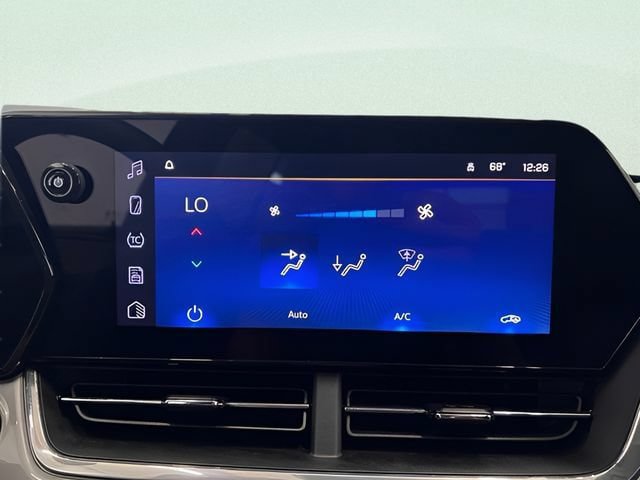 Certified 2025 Chevrolet Trax LT FWD image 18