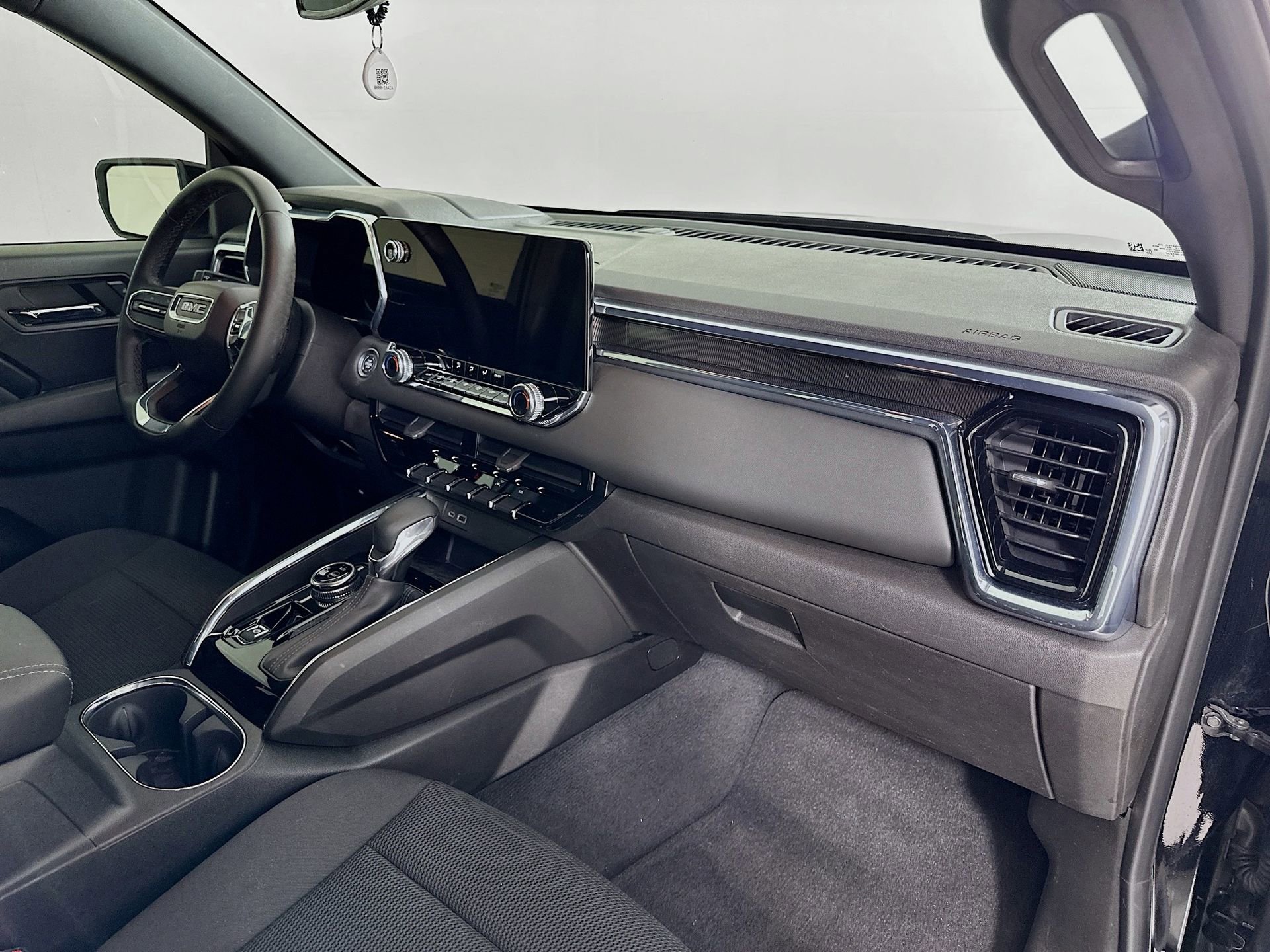 Used 2024 GMC Canyon Elevation w/ Convenience Package image 28