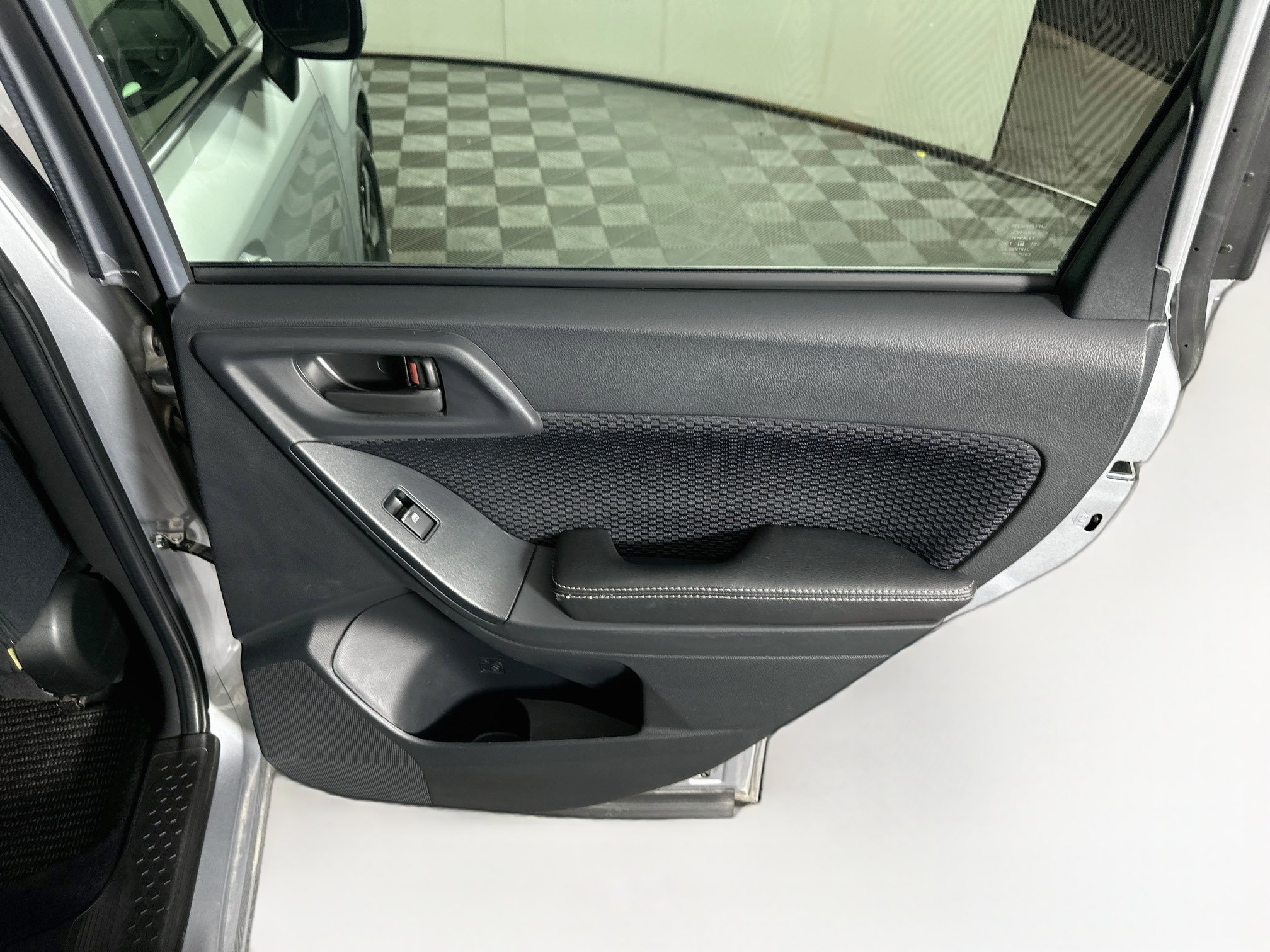Used 2017 Subaru Forester 2.5i Premium AWD/4WD image 30