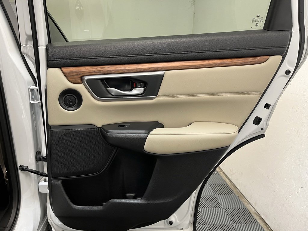 Used 2020 Honda CR-V Touring image 18