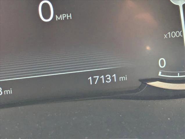 Used 2023 Genesis GV70 2.5T w/ Select Package video 4