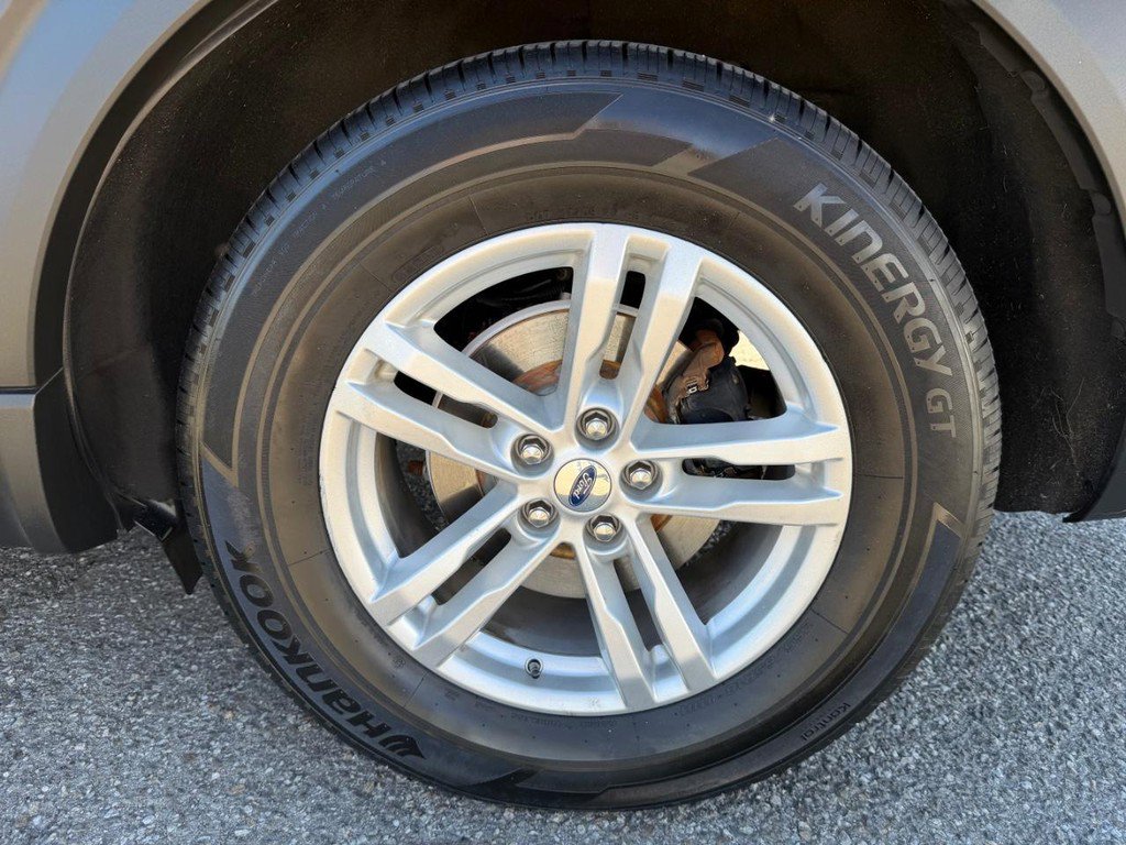 Used 2022 Ford Explorer XLT image 50