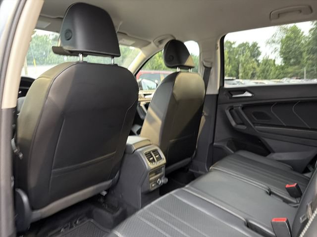 Used 2024 Volkswagen Tiguan SE FWD image 17