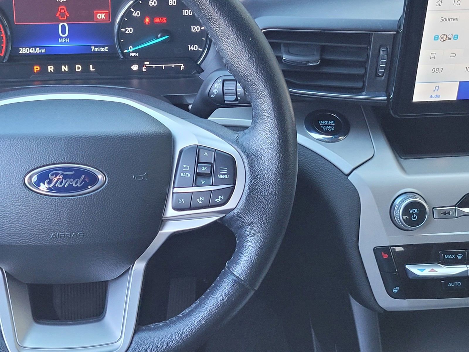 Used 2022 Ford Explorer XLT w/ Equipment Group 202A image 14