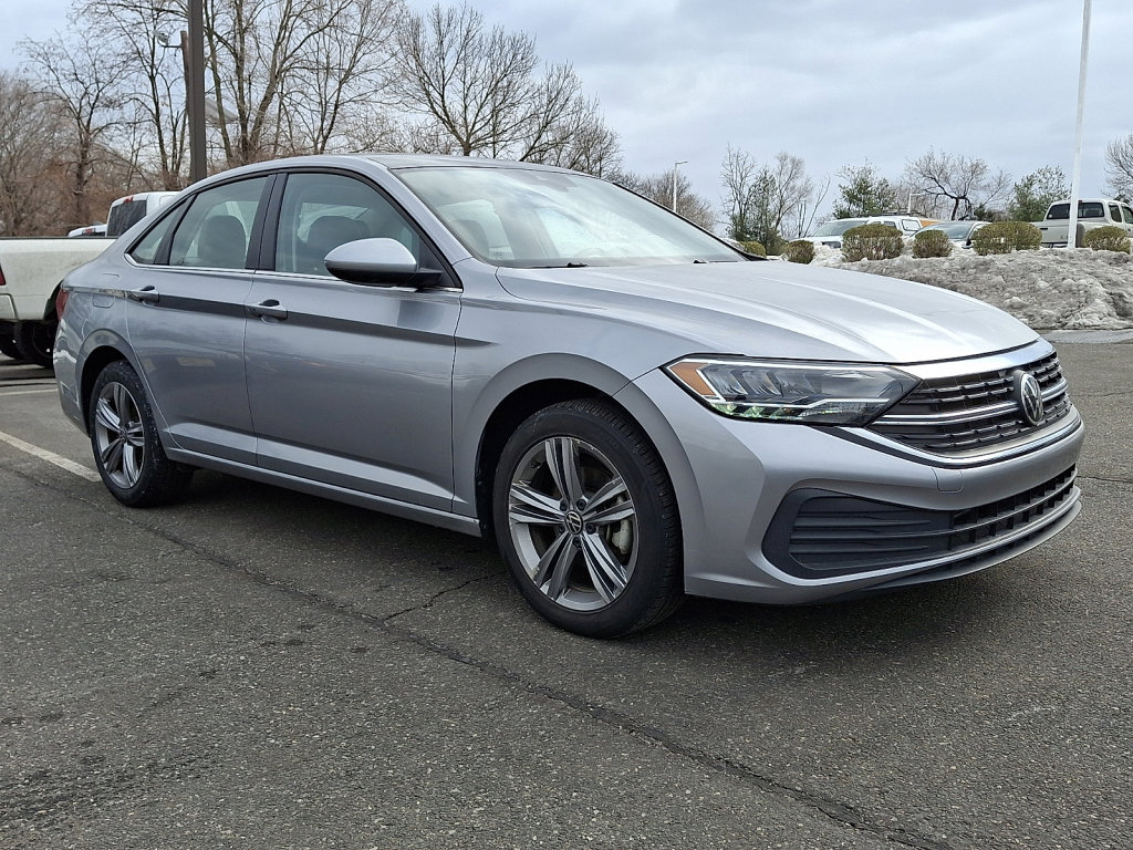 Used 2024 Volkswagen Jetta SE image 5