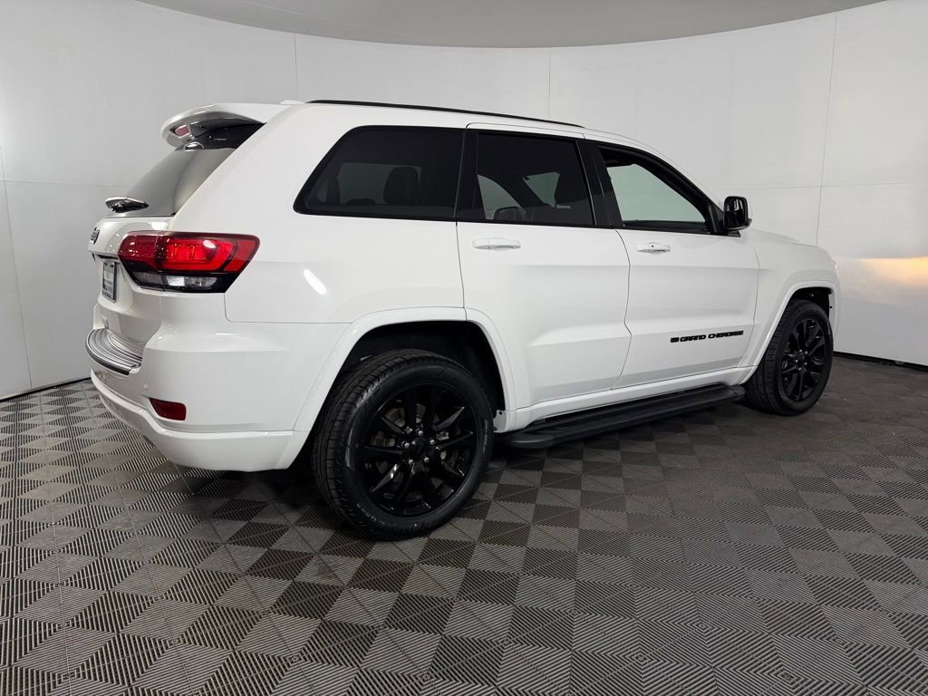 Used 2022 Jeep Grand Cherokee Laredo X image 8