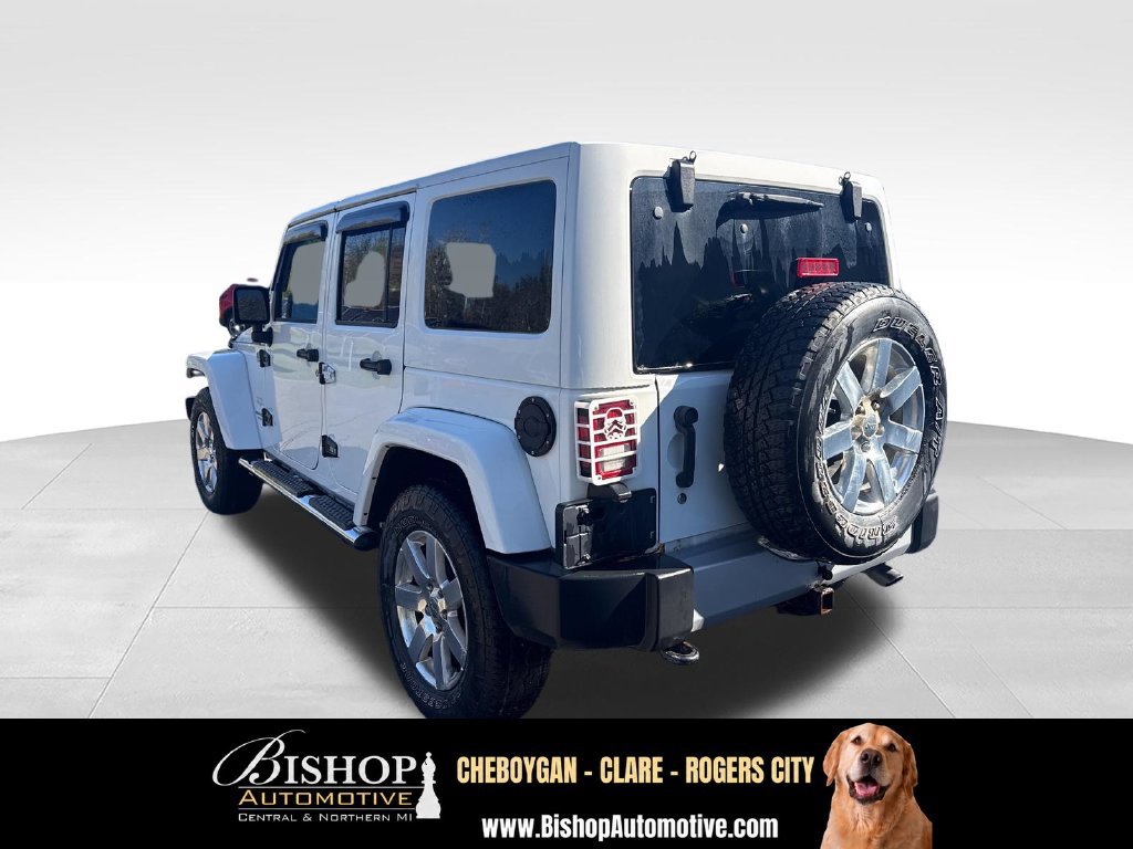 Used 2015 Jeep Wrangler Unlimited Sahara w/ Dual Top Group AWD/4WD image 8