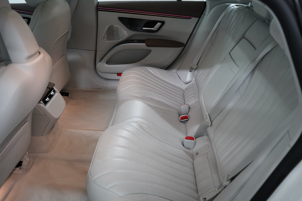 Used 2023 Mercedes-Benz EQS 580 4MATIC Sedan image 21