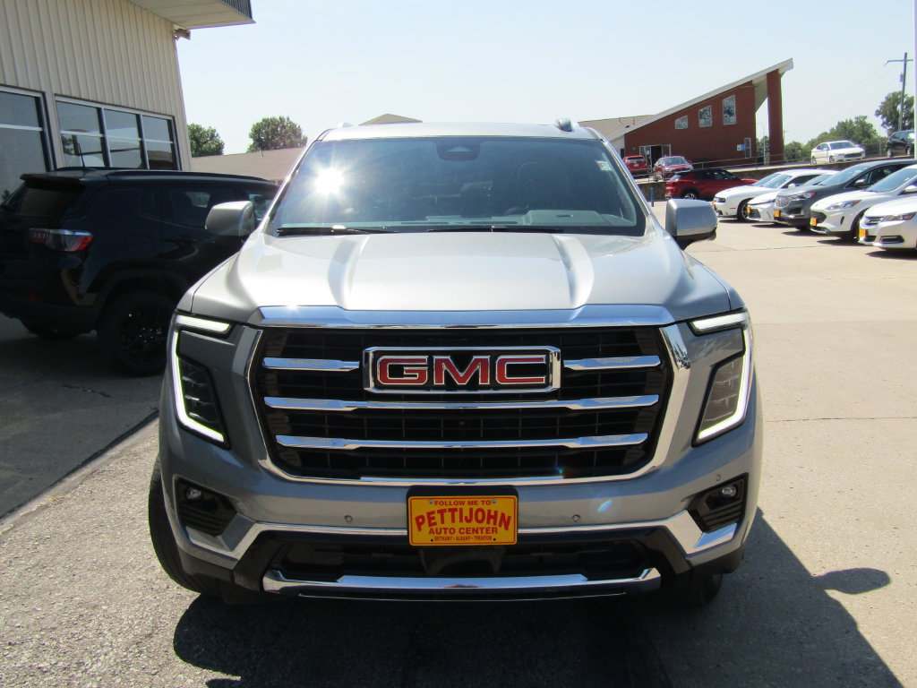 Used 2025 GMC Yukon XL Elevation AWD/4WD image 13