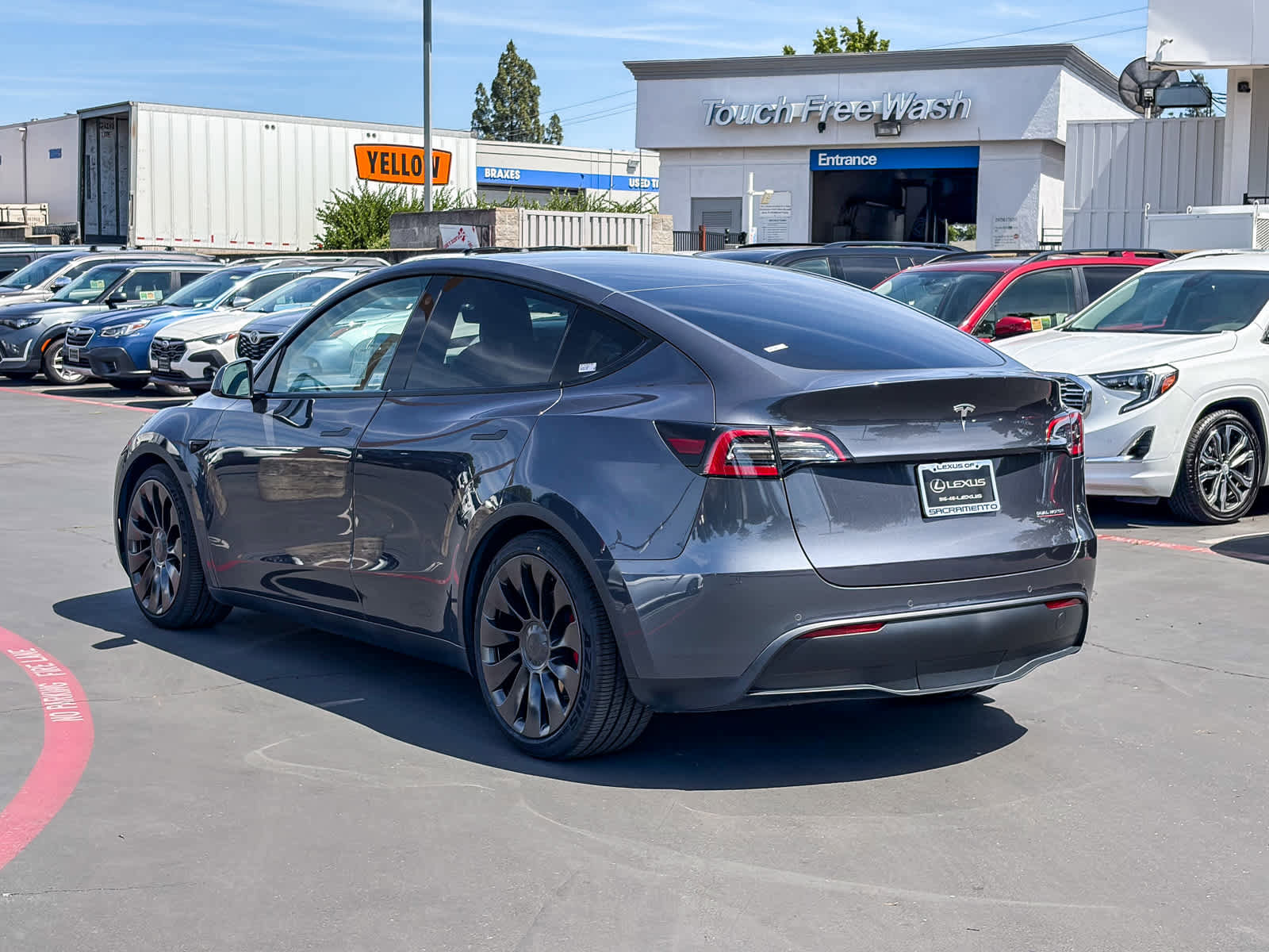 Used 2022 Tesla Model Y Performance AWD/4WD image 2
