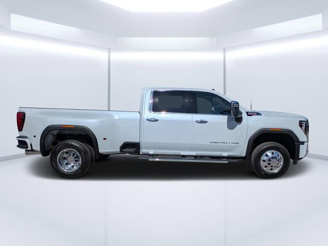 New 2026 GMC Sierra 3500 Denali w/ Denali Reserve Package image 2