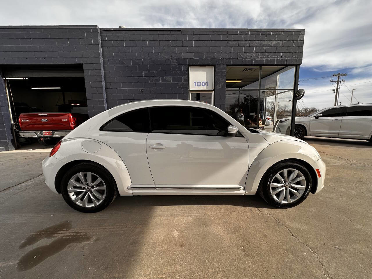 Used 2012 Volkswagen Beetle 2.5 image 8