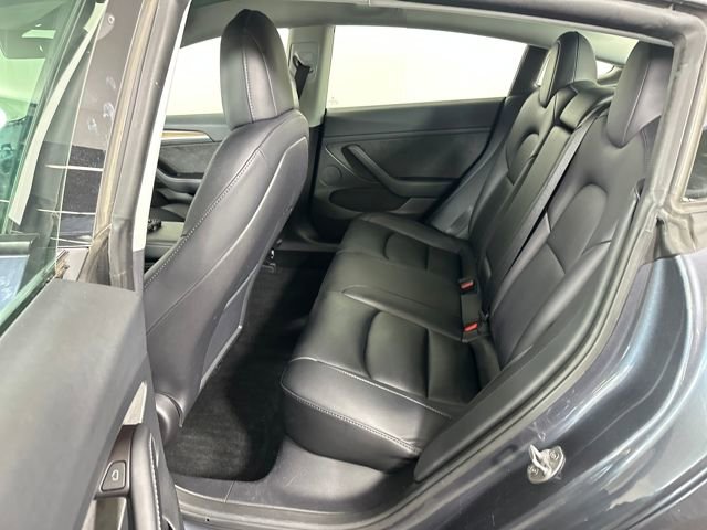 Used 2022 Tesla Model 3 image 24