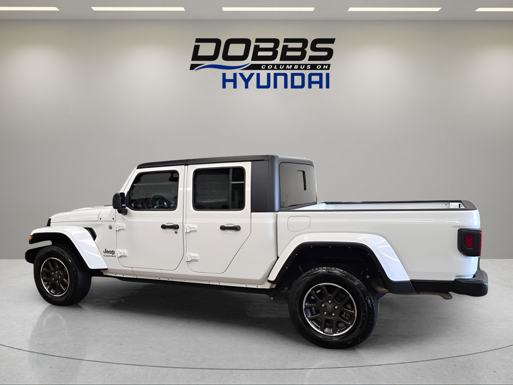 Used 2023 Jeep Gladiator Overland AWD/4WD image 2
