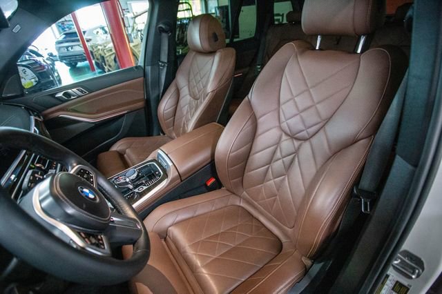 Used 2023 BMW X5 xDrive40i w/ M Sport Package image 4
