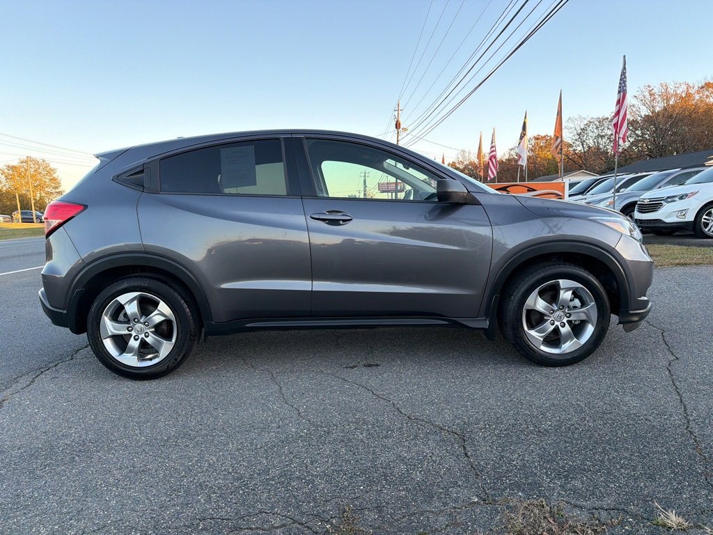 Used 2018 Honda HR-V LX image 13