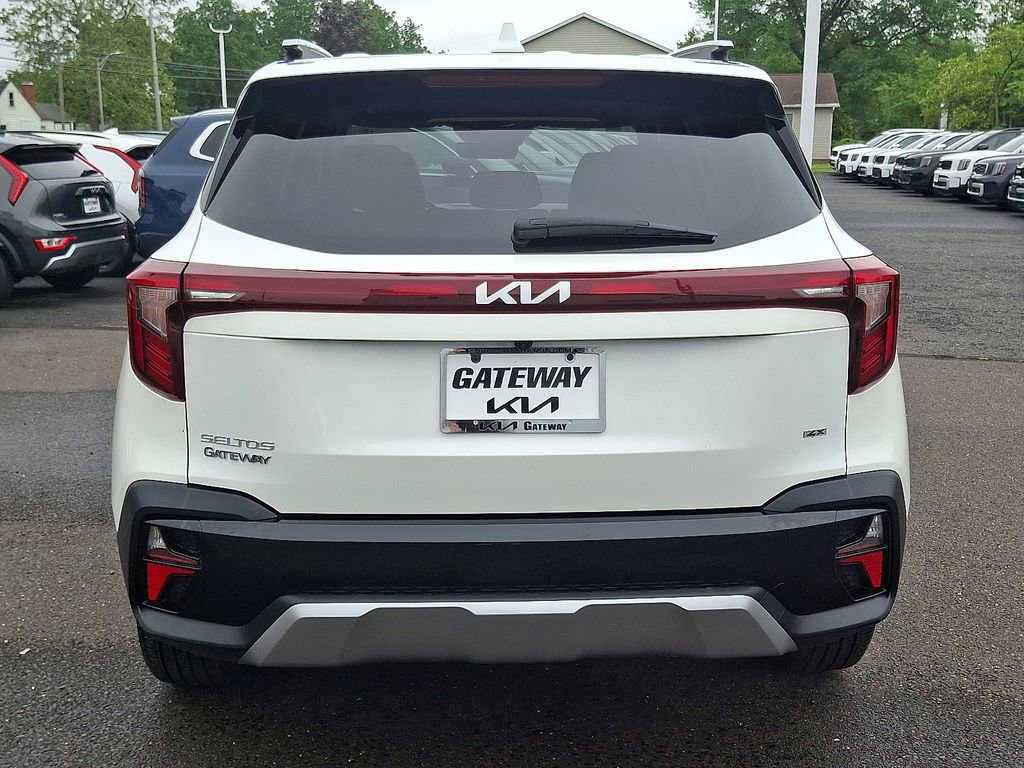 Used 2024 Kia Seltos EX image 6