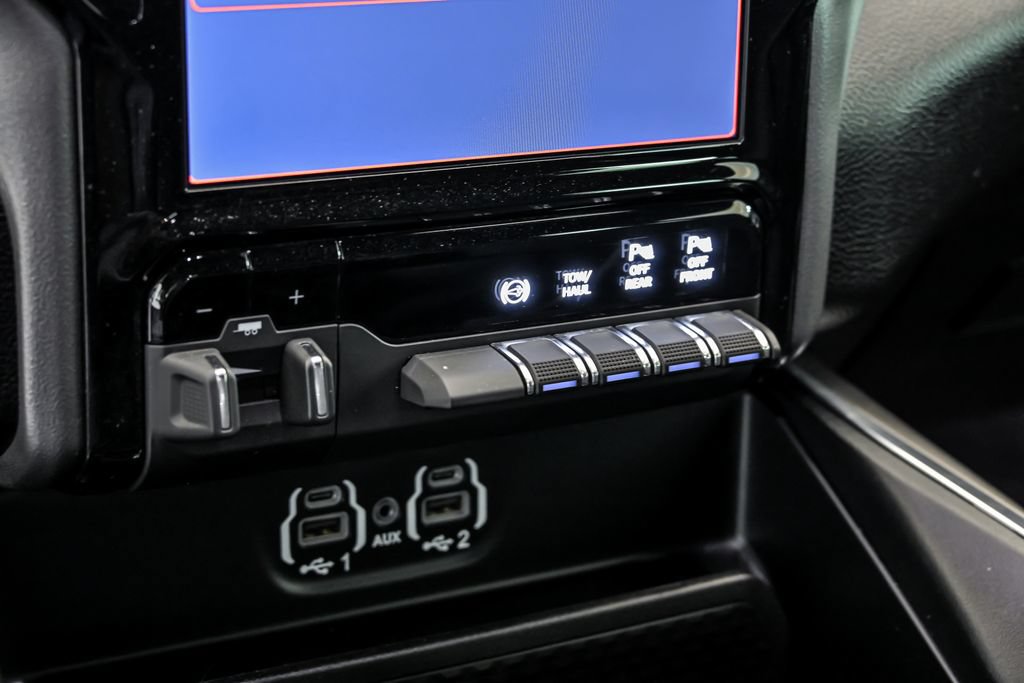 Used 2024 RAM 2500 Laramie w/ Night Edition AWD/4WD image 22