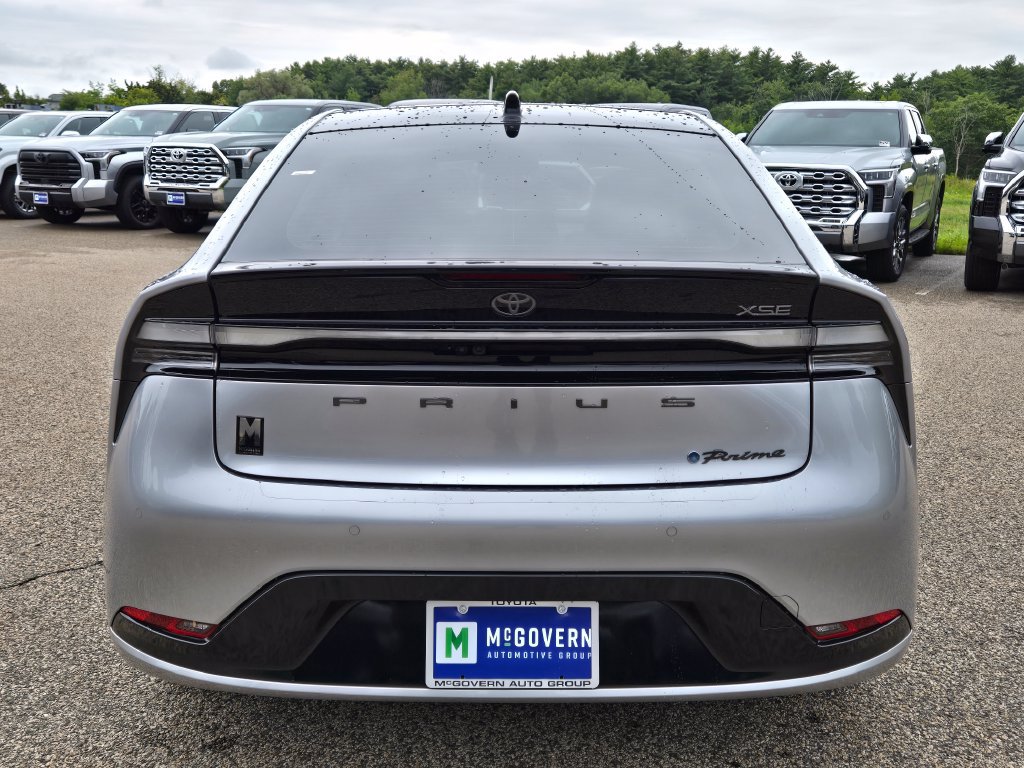 Used 2024 Toyota Prius Prime Premium w/ Advanced Technology Package FWD image 4