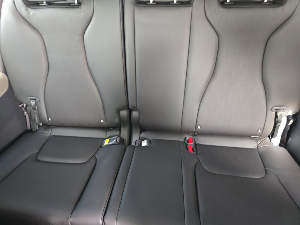 New 2026 Kia Carnival EX image 18