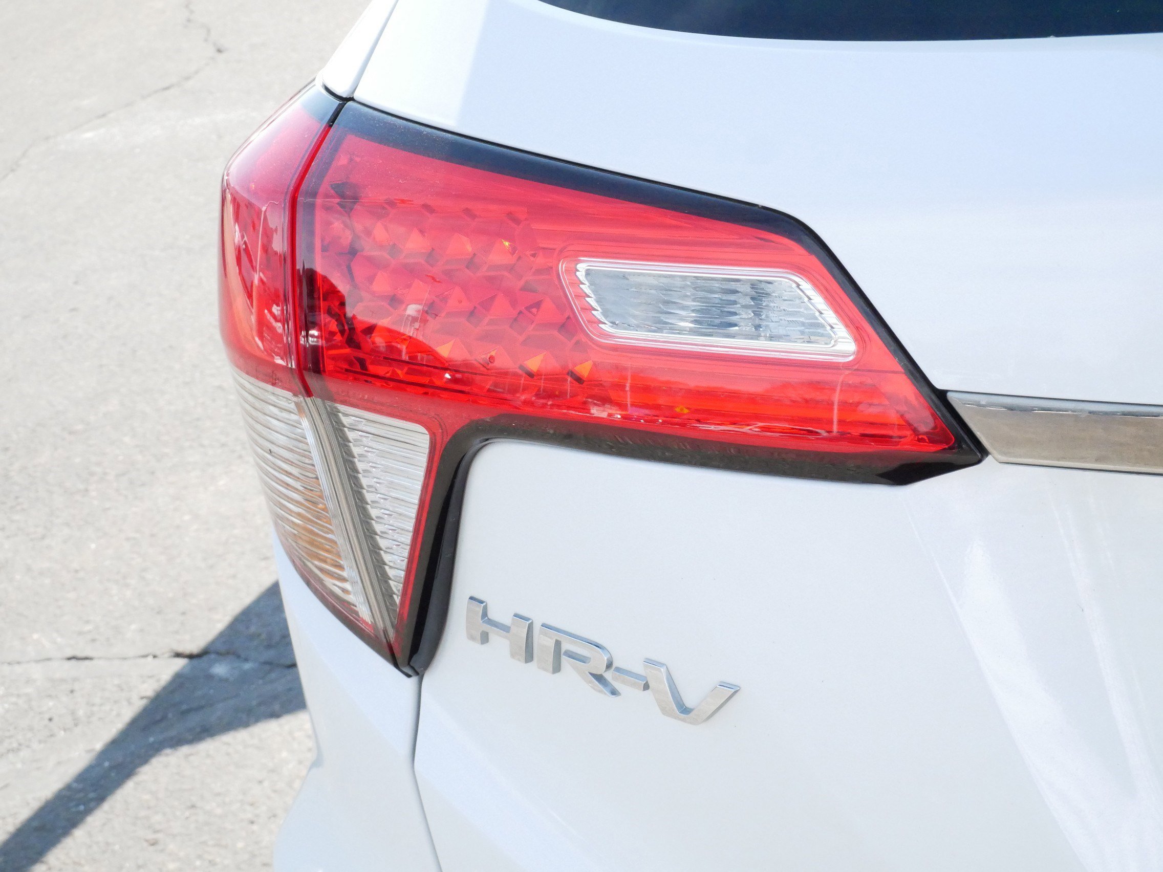 Used 2022 Honda HR-V EX-L image 18