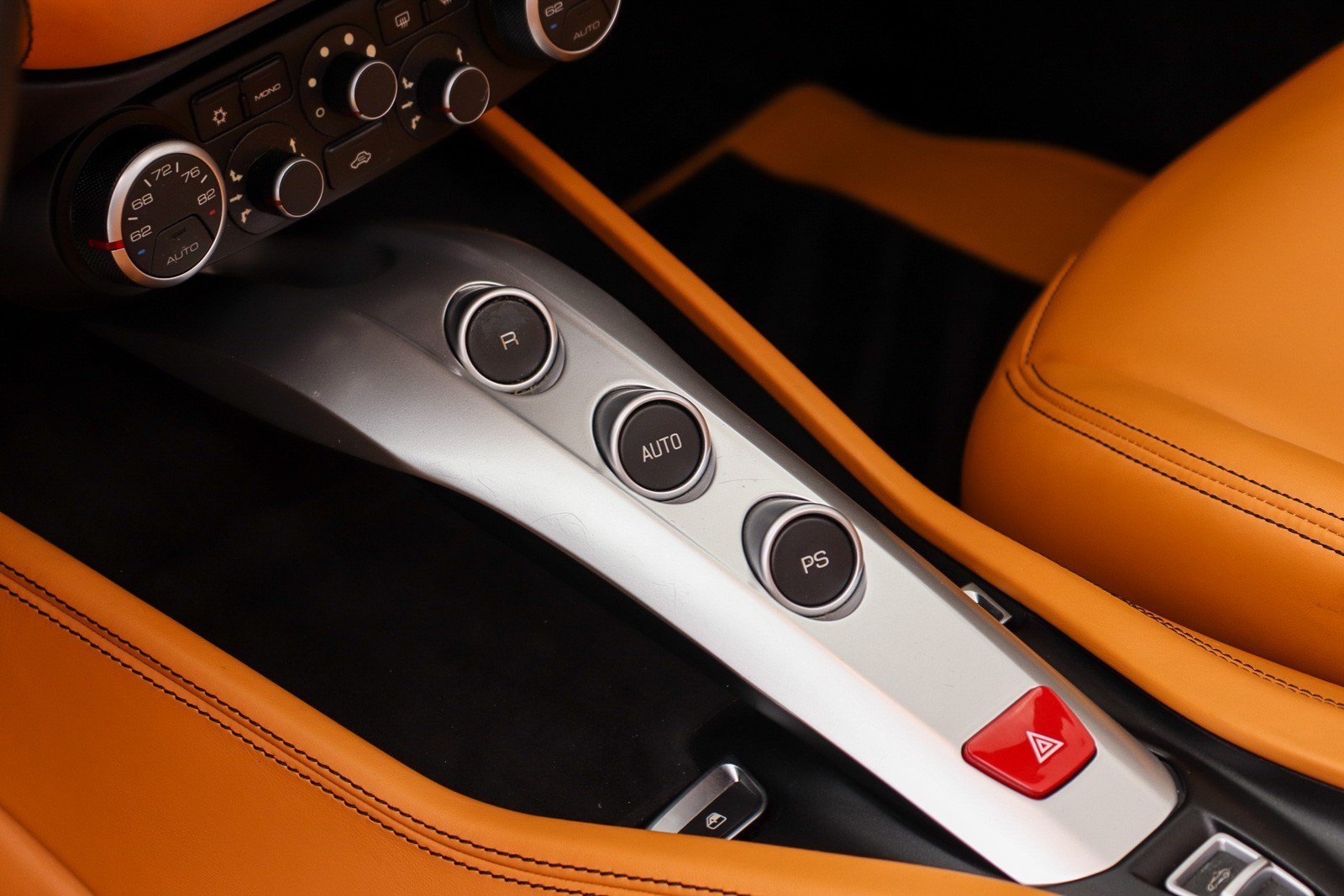 Used 2017 Ferrari California T RWD image 39