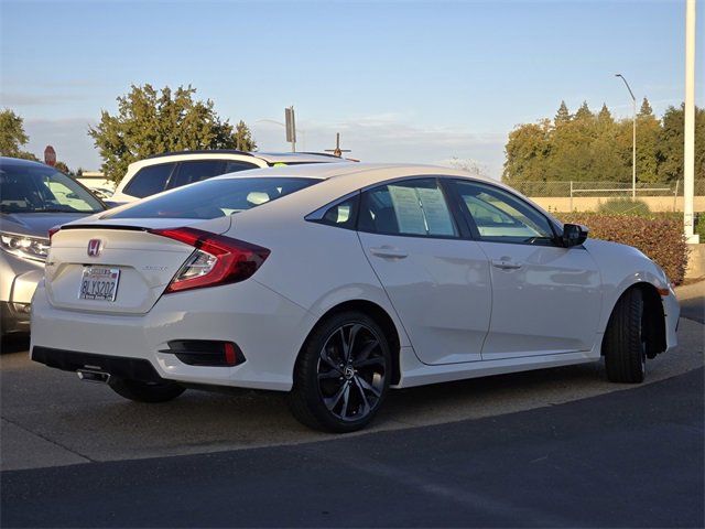 Used 2019 Honda Civic Sport image 4
