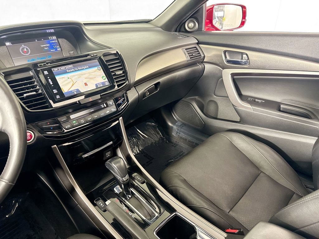 Used 2017 Honda Accord Touring image 27