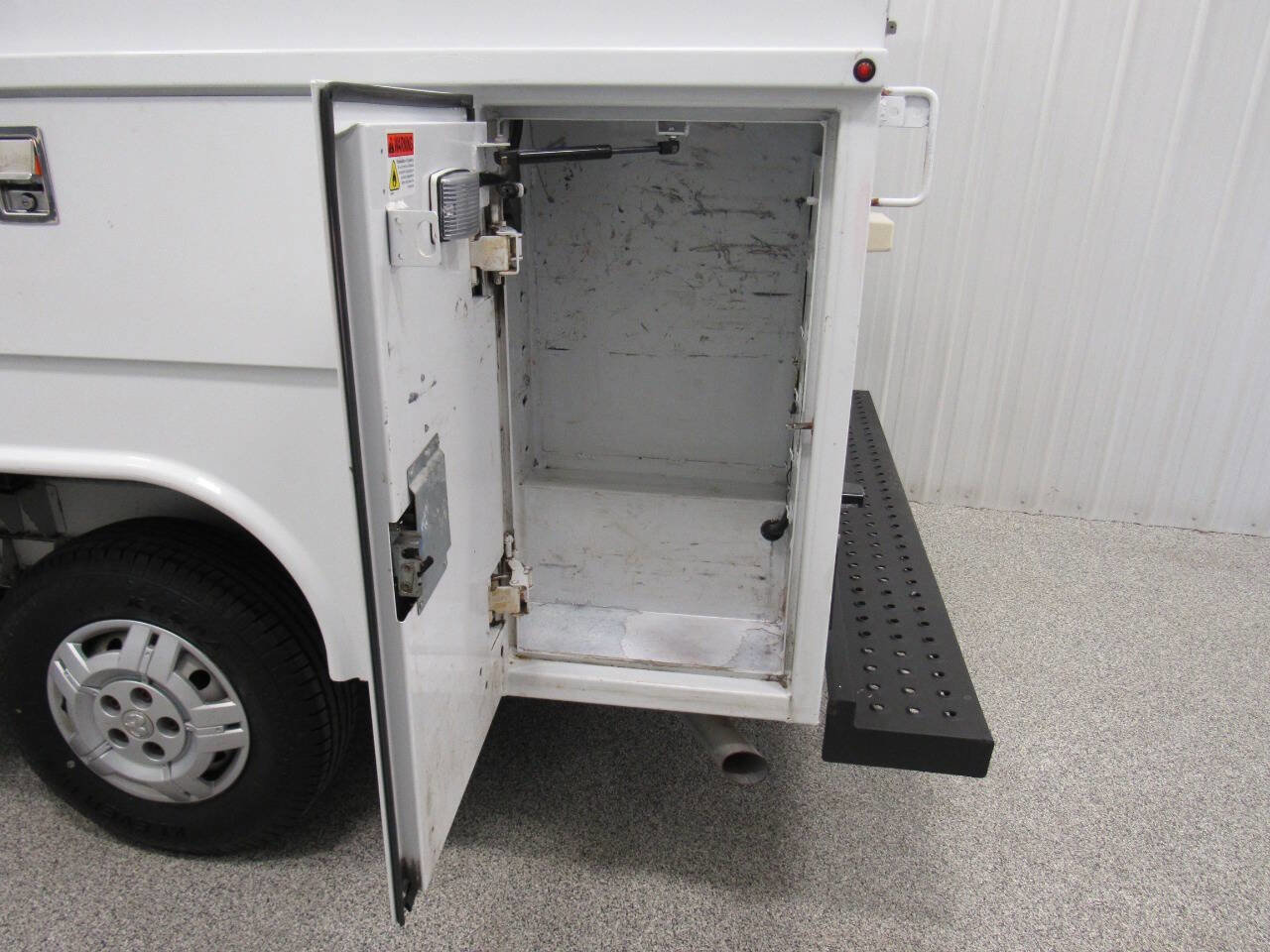 Used 2016 RAM ProMaster 2500 w/ Premium Appearance Group FWD image 22