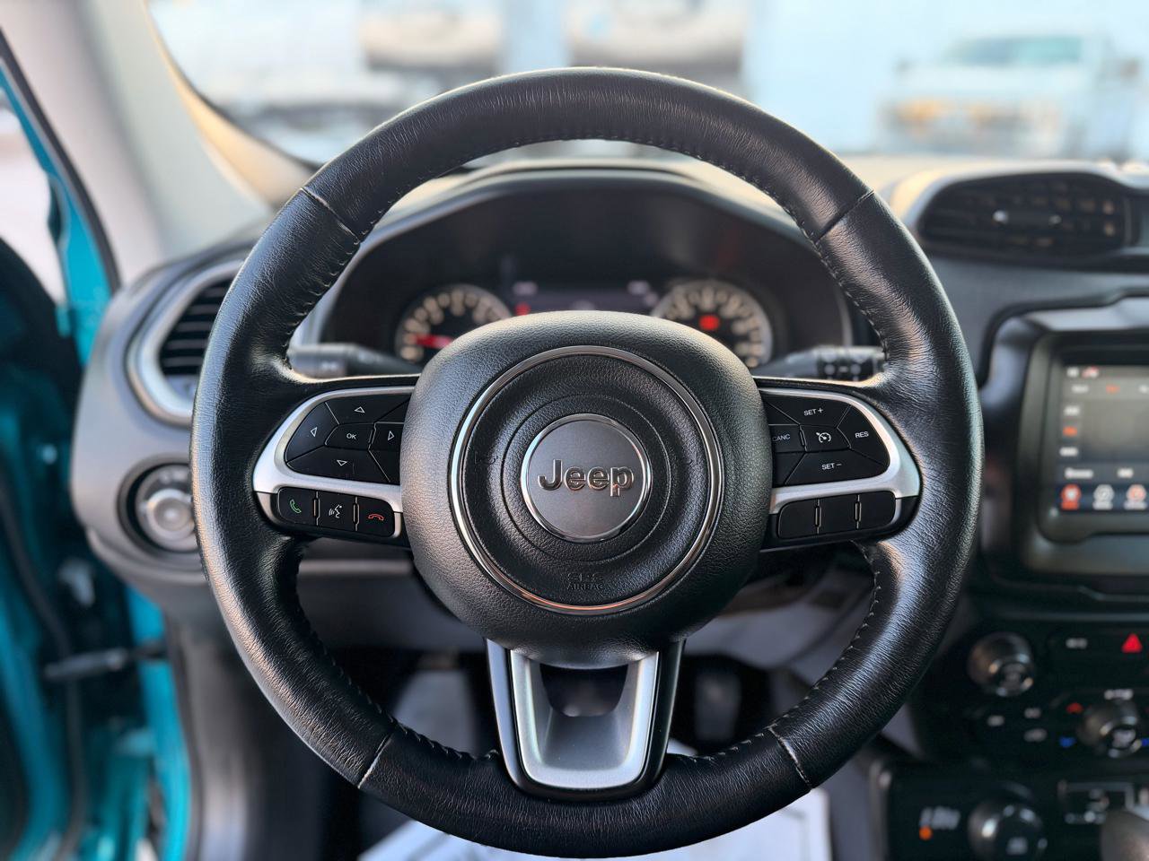 Used 2021 Jeep Renegade Latitude w/ Convenience Group image 16