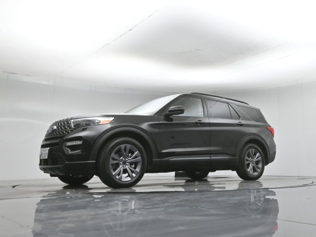Used 2022 Ford Explorer XLT w/ Equipment Group 202A RWD image 49