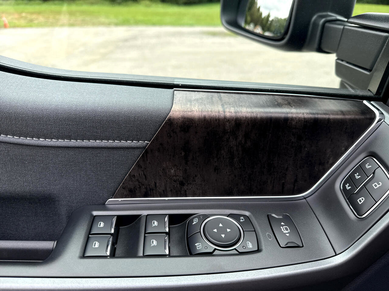 New 2026 Ford F350 Lariat image 28