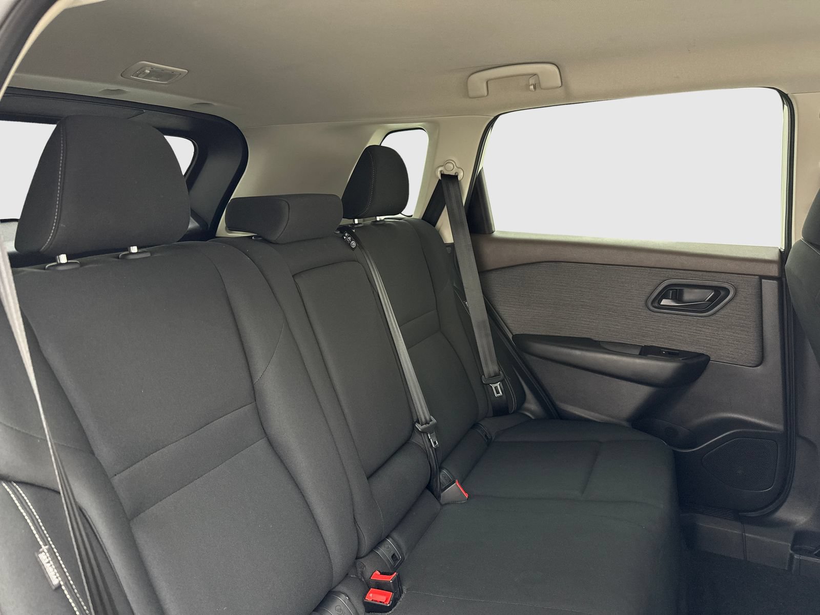 Used 2023 Nissan Rogue S FWD image 43