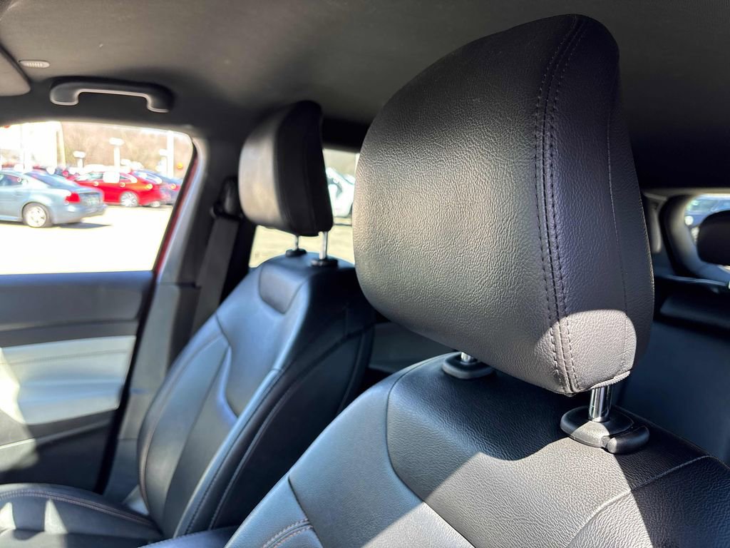 Used 2024 Jeep Compass Limited image 13