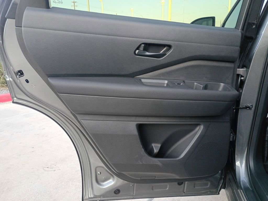 New 2026 Nissan Pathfinder SV image 26