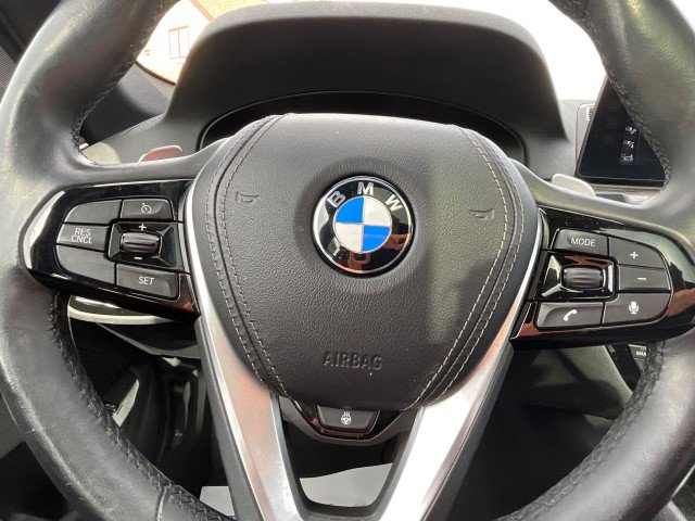 Used 2017 BMW 540i xDrive image 13