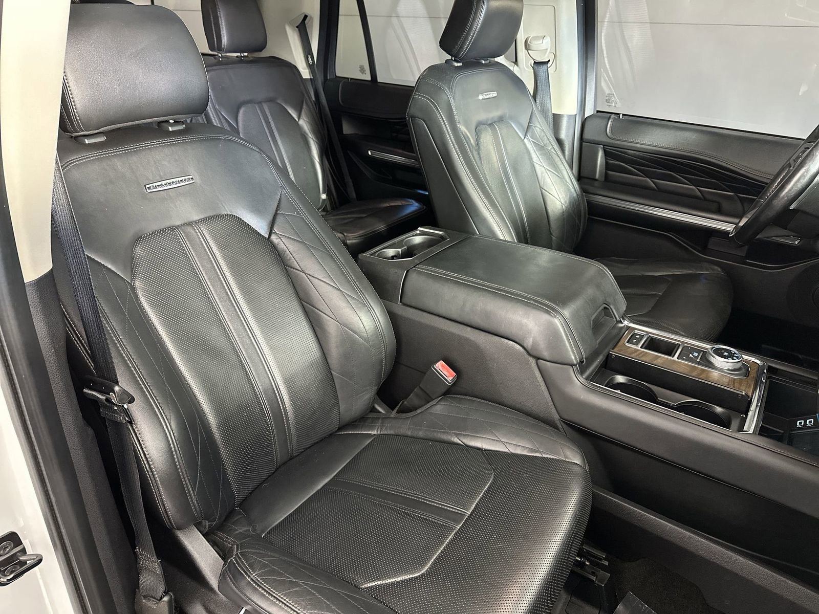 Used 2018 Ford Expedition Platinum image 27