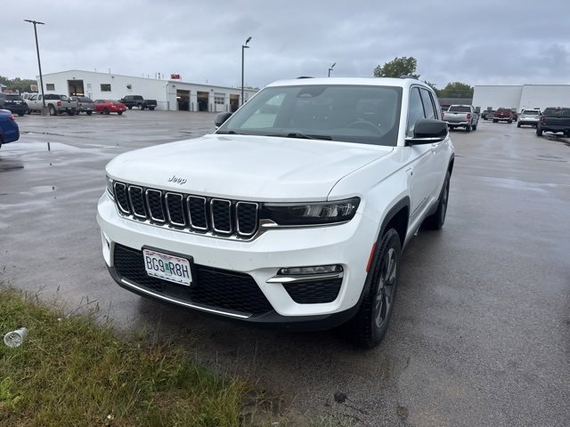 Used 2024 Jeep Grand Cherokee Limited 4xe image 3