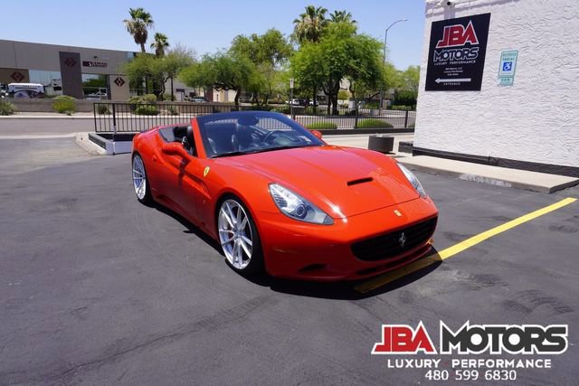 Used 2014 Ferrari California RWD image 29