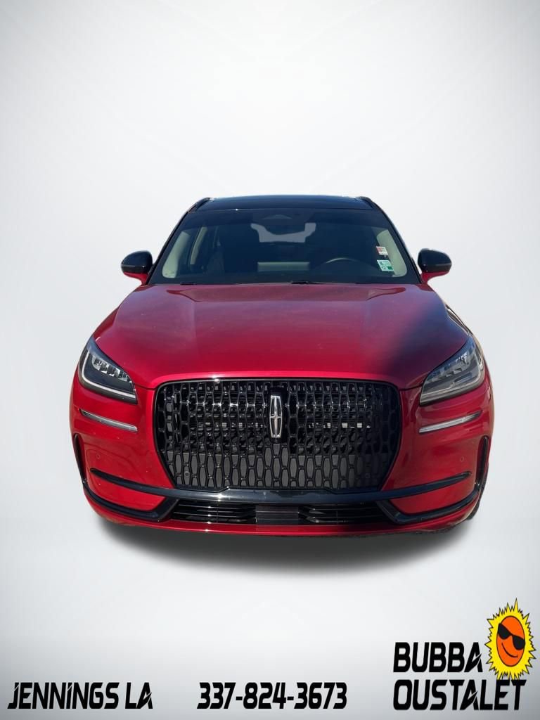 Used 2025 Lincoln Corsair AWD w/ Equipment Group 101A image 2