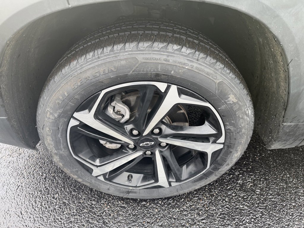 Used 2023 Chevrolet TrailBlazer RS w/ Sun and Liftgate Package image 12