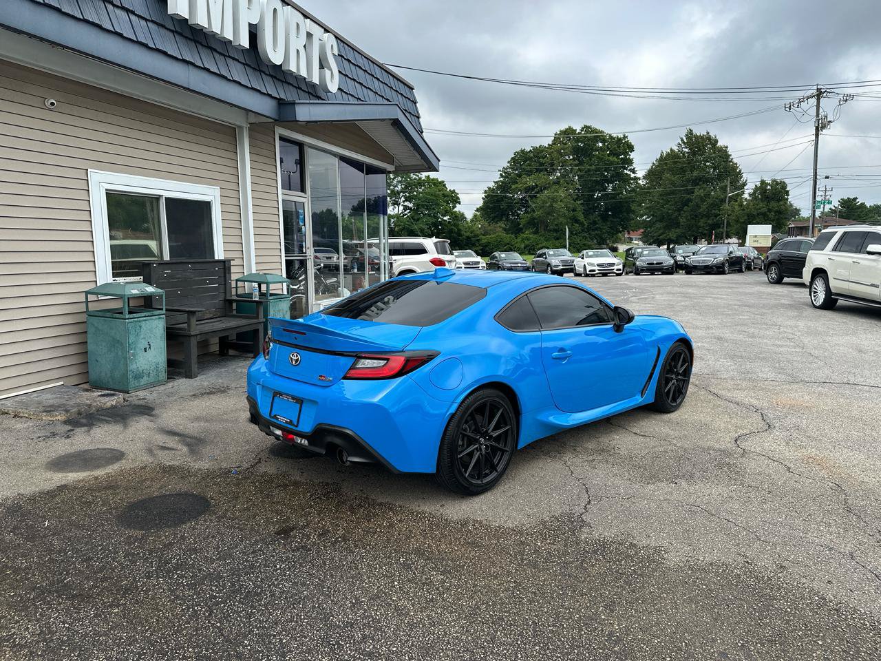 Used 2023 Toyota GR86 Premium w/ ALL Weather Mat Package (TMS) RWD image 4