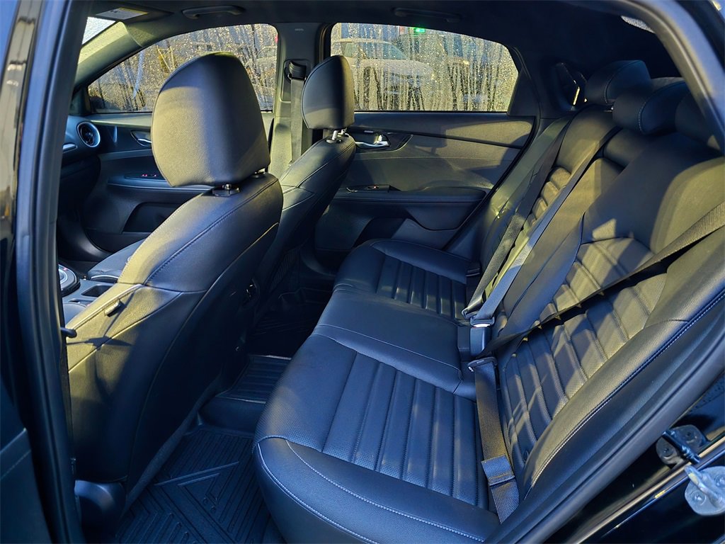 Used 2024 Kia Forte GT-Line w/ GT-Line Premium Package image 10