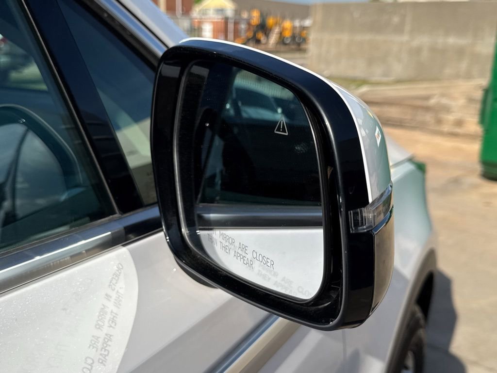 Used 2025 Kia Sorento LX FWD image 38