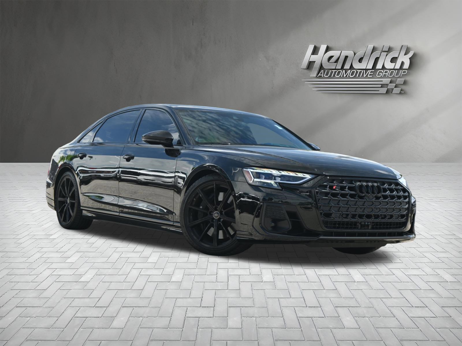 Used 2024 Audi S8 AWD/4WD image 2