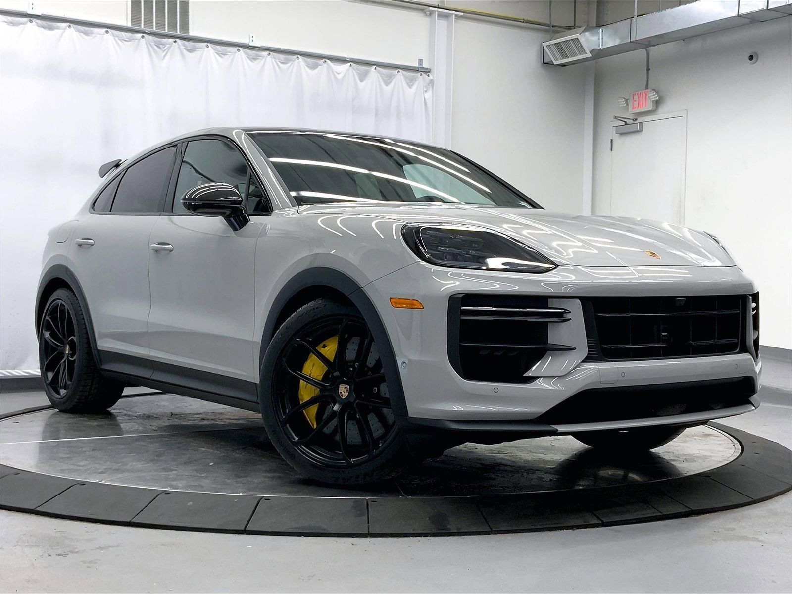 Used 2026 Porsche Cayenne Turbo GT AWD/4WD image 9