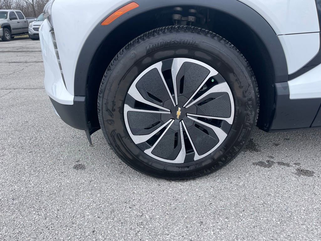 Used 2024 Chevrolet Blazer EV LT image 9